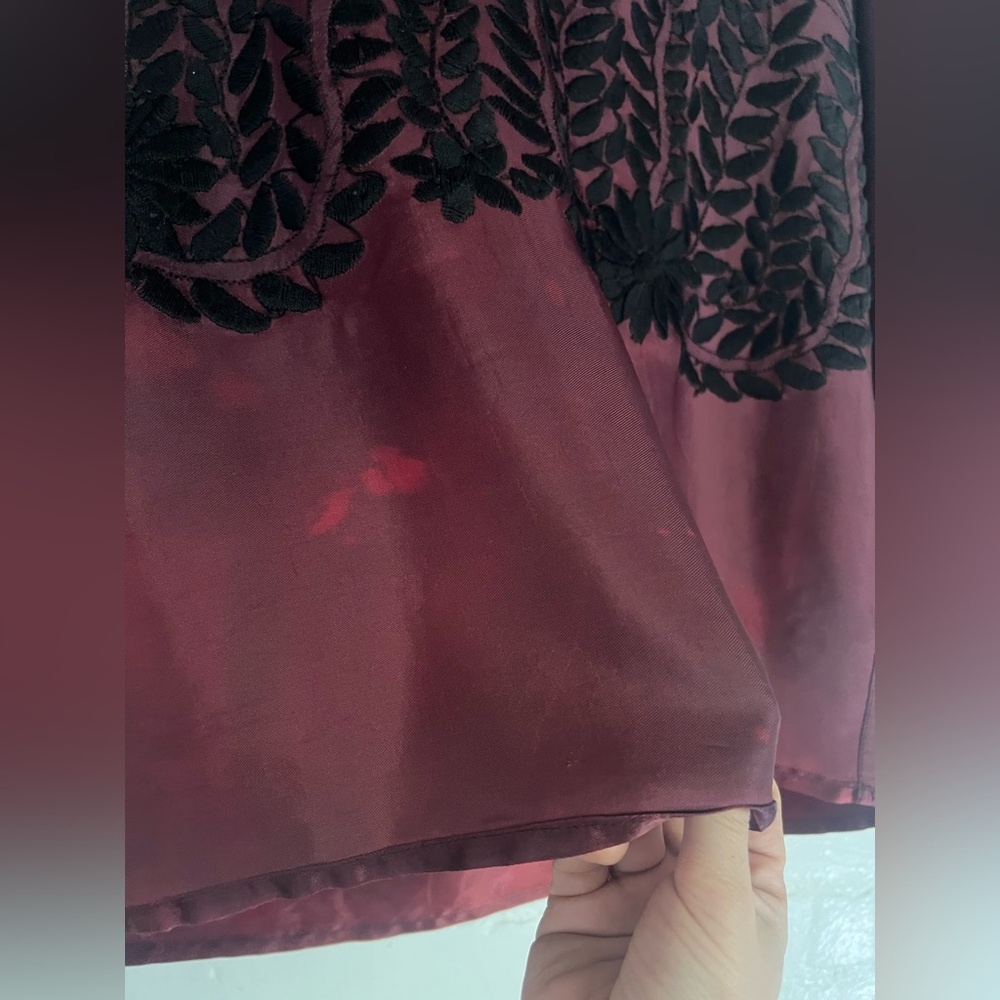 Vintage 50s Mexican Black Embroidered Blouse Burgundy Red Satin Blend Women's M - Picture 5 of 8